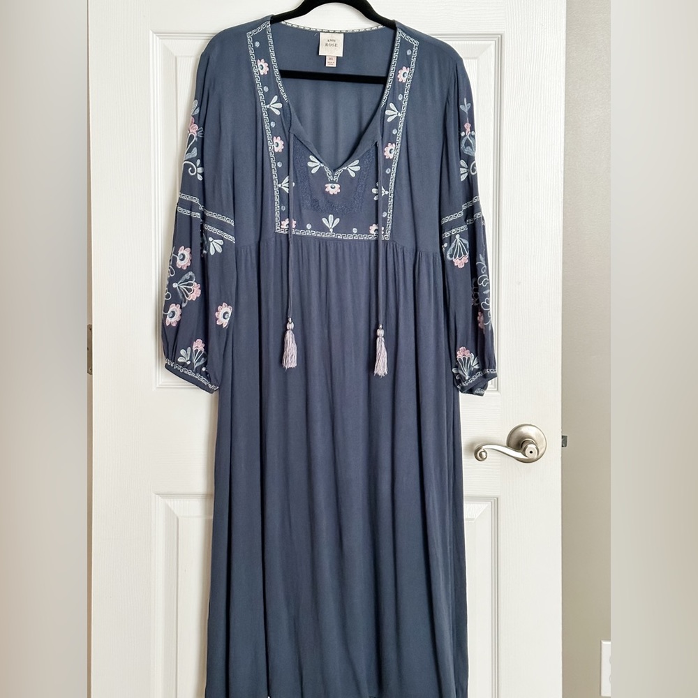 Knox Rose Embroidered Midi Dress
